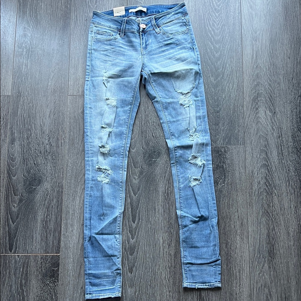 Daytrip Light Blue Distressed Skinny Jeans